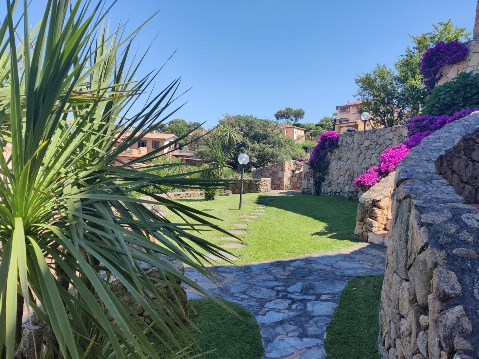 Aparthotel La Costa View 3*